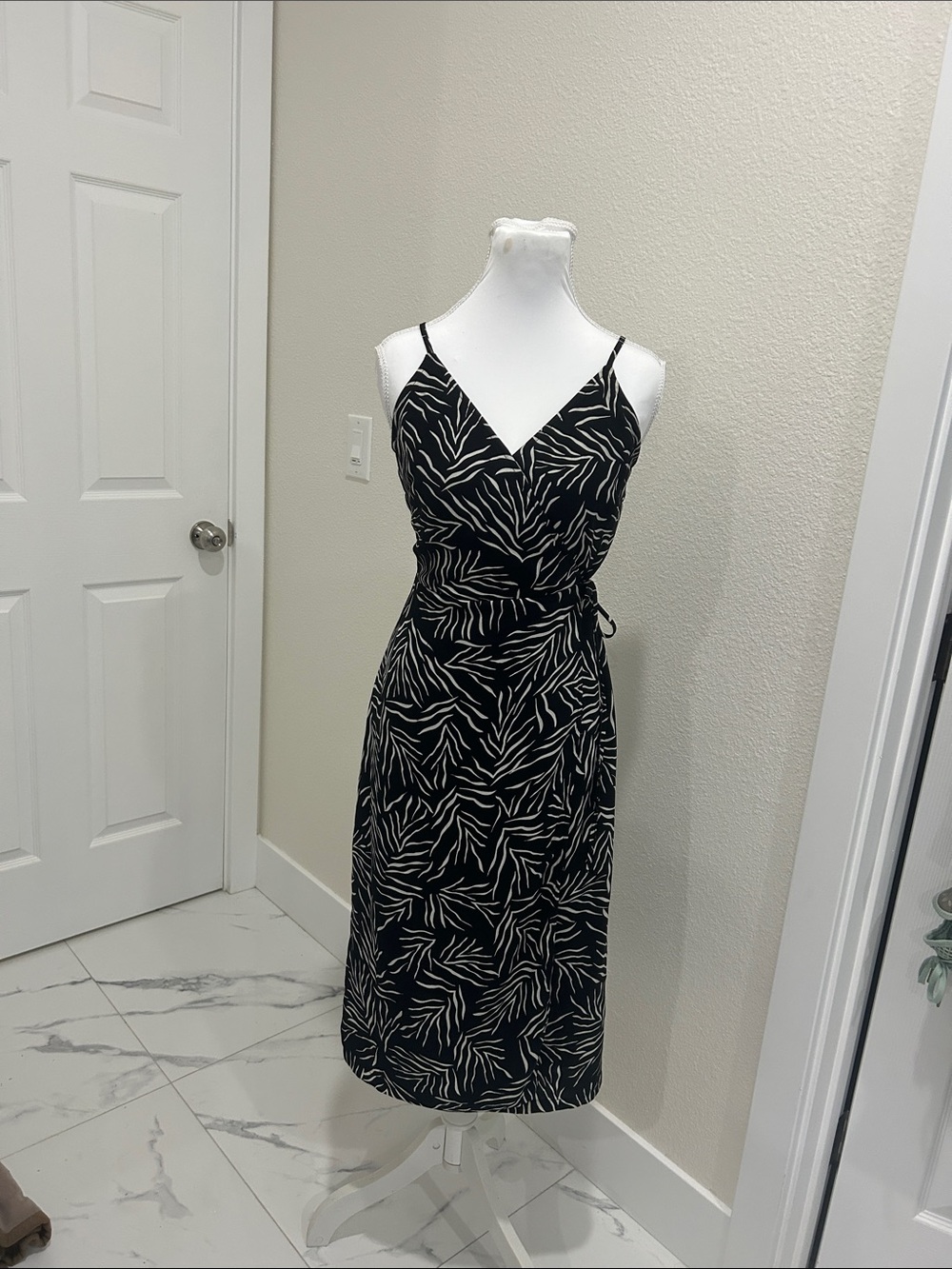 Nine West Black and White Leaf-Print Wrap Maxi Dress